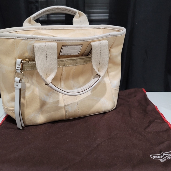 Authentic Coach Handbag - Picture 4 of 7